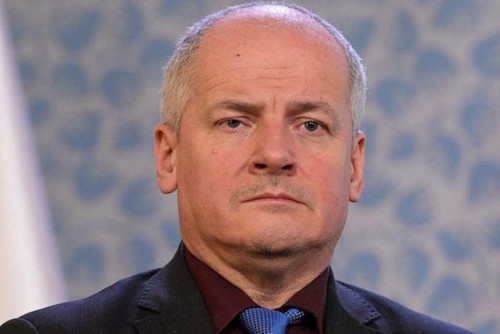 Bộ trưởng Y tế Czech vi phạm quy định phòng dịch COVID-19