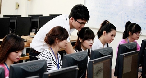 Quy định mới về miễn thi ngoại ngữ, tin học khi thi tuyển công chức từ ngày 1/12