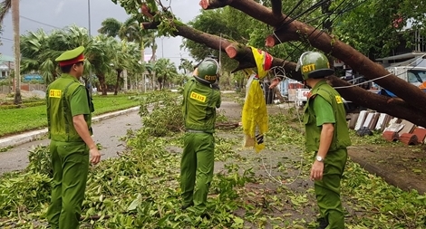Bám địa bàn, sát cánh cùng nhân dân trong khó khăn, hoạn nạn