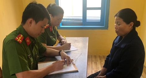 Đang ghi lô đề thì bị bắt