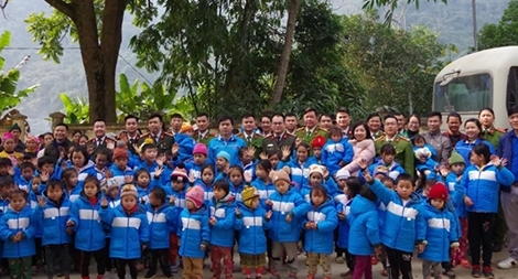 Thanh niên Công an tổ chức chương trình tình nguyện mùa đông