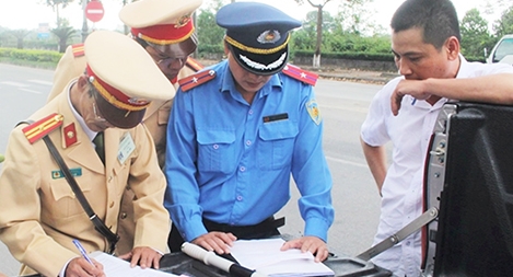 Quyết liệt xử lý “xe dù, bến cóc”