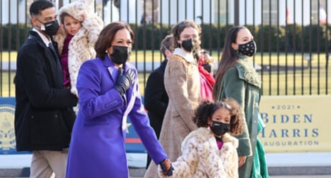 Phó Tổng thống Mỹ Kamala Harris “gây sốt” trong người dân vùng Caribe và Ấn Độ