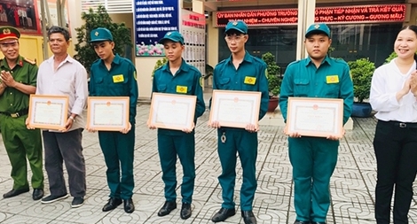 Những người “vác tù và hàng tổng”