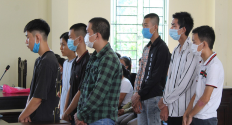 Nhức nhối nạn côn đồ "nhí"