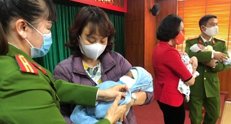 Khởi tố 8 bị can trong đường dây mua bán trẻ em sang Trung Quốc