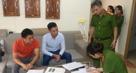 Mất tiền tỉ vì tin “thánh nổ”