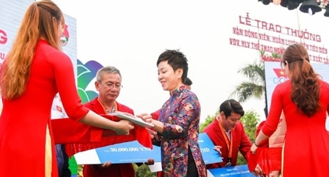 Vinh danh những vận động viên, huấn luyện viên xuất sắc