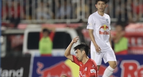 Hai đội bóng của TP Hồ Chí Minh sa sút: Những nỗi buồn riêng, chung