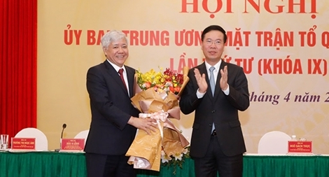 Biểu quyết cử đồng chí Đỗ Văn Chiến giữ chức Chủ tịch Ủy ban Trung ương MTTQ Việt Nam