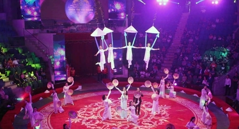 Xiếc Việt - Như đi trên dây