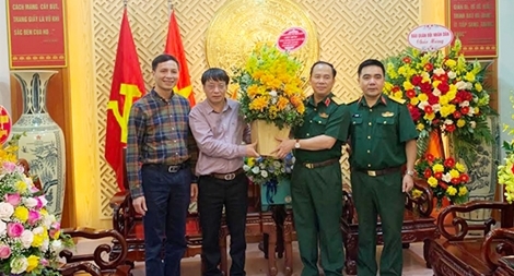 Báo CAND chúc mừng Tổng Biên tập Báo QĐND vinh dự được thăng cấp bậc hàm Thiếu tướng