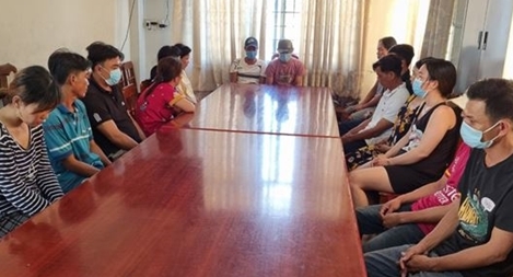 Đột kích tụ điểm lắc tài xỉu ăn tiền "thâu đêm suốt sáng"