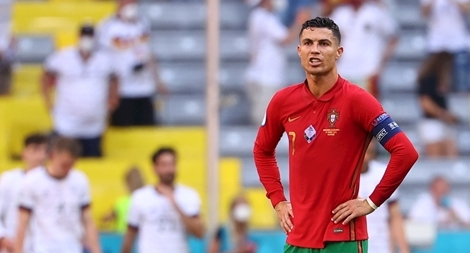 Kỷ lục gia Ronaldo và sự nghiệt ngã của bóng đá hiện đại