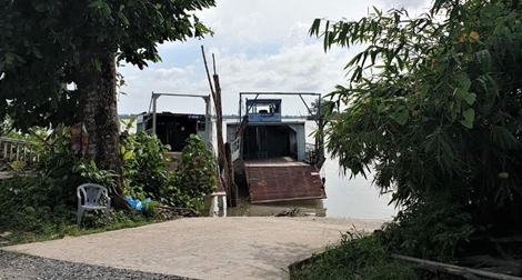 Tạm dừng nhiều bến khách ngang sông sang Trà Vinh