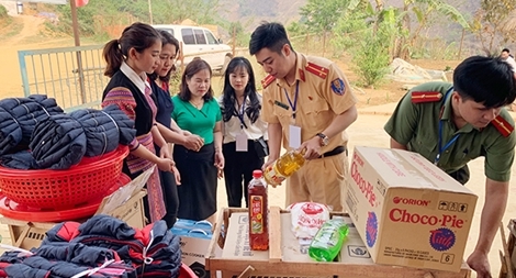 “Nuôi em Mộc Châu” – Dự án nối dài tương lai cho trẻ em nghèo miền núi