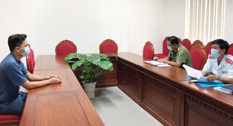 Xử lý tài xế "chế tác" phiếu xét nghiệm, đưa hoang tin về dịch bệnh