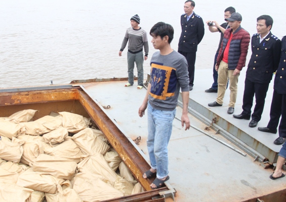 Bán đấu giá lô hàng gần 170 tấn thịt trâu đông lạnh