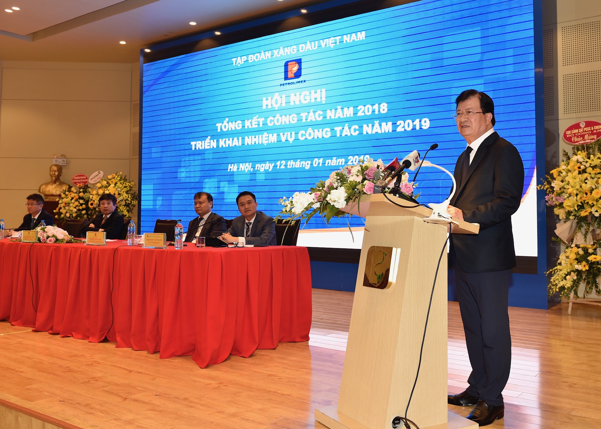 Petrolimex phải đổi mới để giữ vững vai trò chủ đạo trong cung ứng xăng dầu