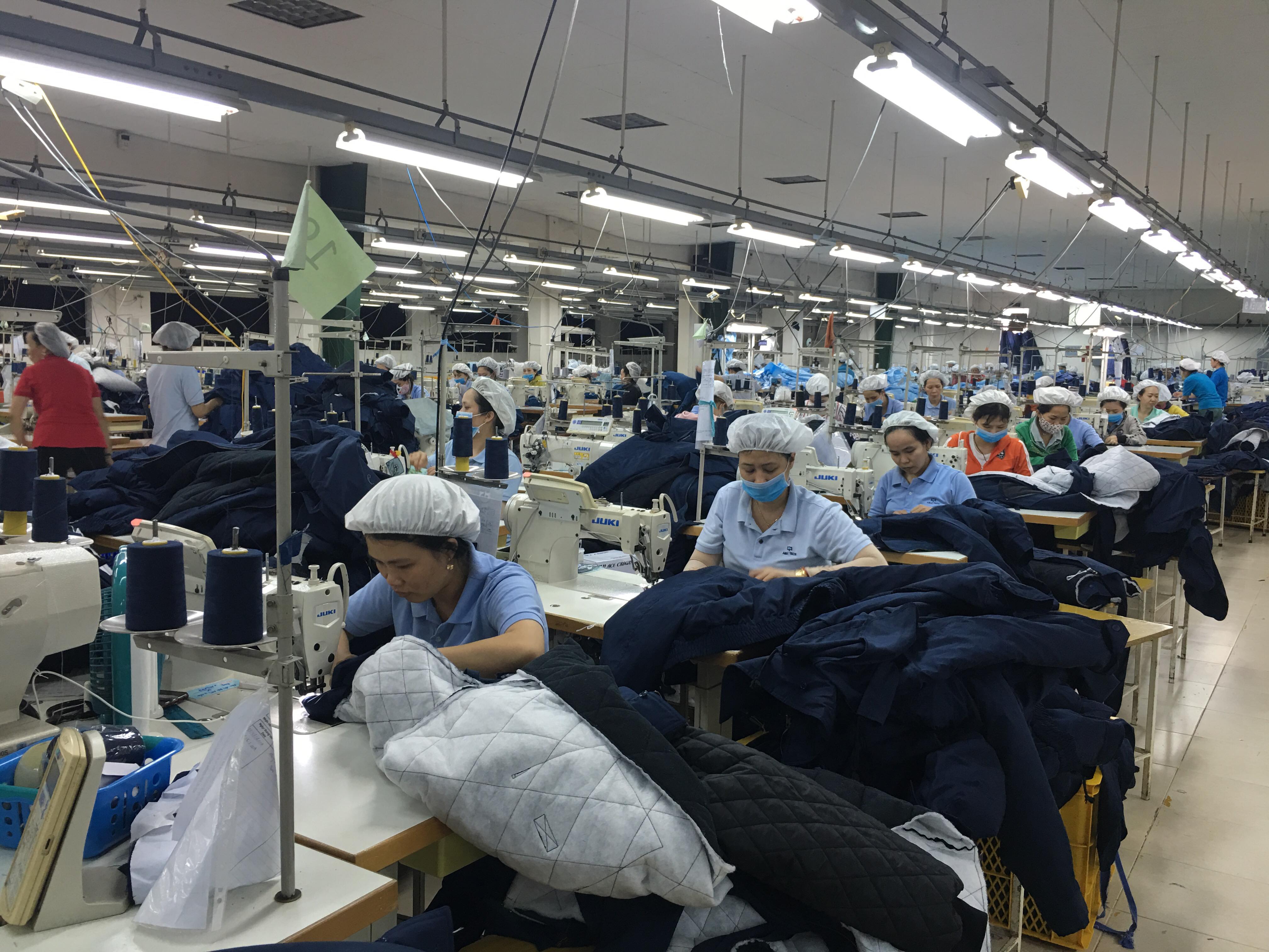 Dệt may gặp khó vì đơn hàng bị “chia nhỏ”