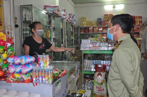 Đảm bảo nhu yếu phẩm cho người dân các tỉnh miền Trung