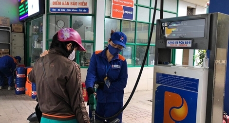 Xăng dầu lại đồng loạt tăng giá