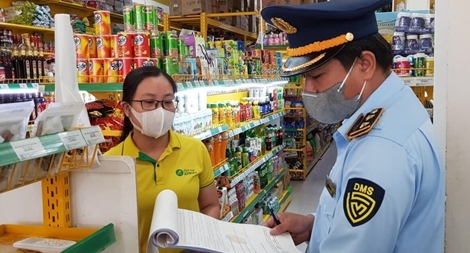 Xử phạt một cửa hàng Bách Hoá Xanh bán hàng cao hơn niêm yết