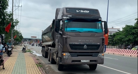 Xe ben gây tại nạn chết người rồi bỏ chạy khỏi hiện trường