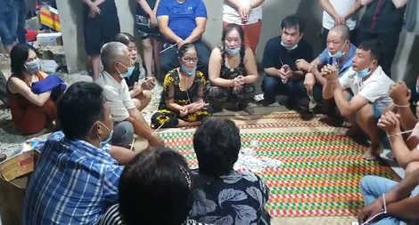 38 con bạc "sát phạt đỏ đen" giữa mùa dịch COVID-19