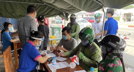 Có 68 ca mắc COVID-19 liên quan đến chủ quầy bán trà sữa