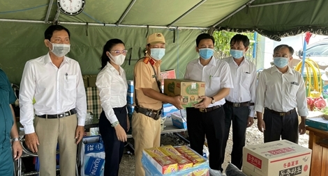 Số ca mắc COVID-19 chuyển qua cấp độ 5, Bình Dương đề nghị chi viện   