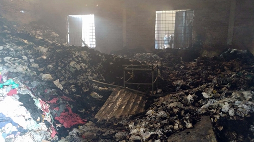 Hiện trường vụ cháy nhà xưởng thiệt hại hàng chục tỷ đồng