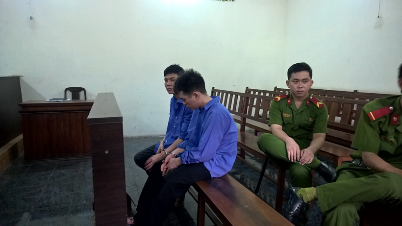 Tử hình kẻ đâm chết người trước cổng công ty giày