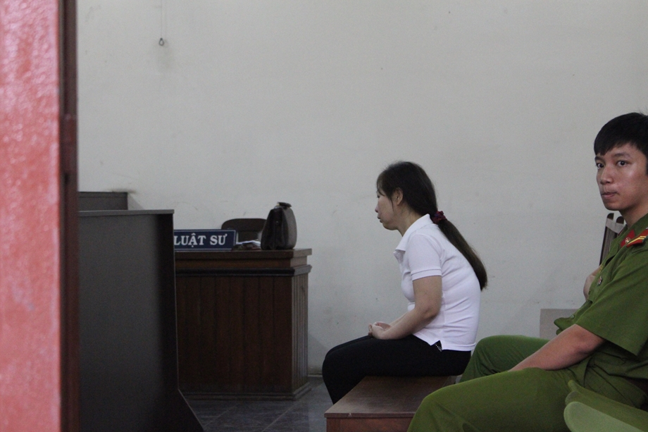 Ghen tuông, vợ đâm chồng tử vong rồi nhảy lầu tự tử