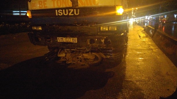 Gặp nạn vì ...chiếc áo mưa