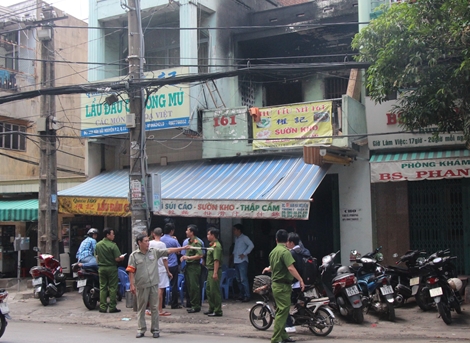 Người phụ nữ bị thiêu cháy bởi gã chồng hờ