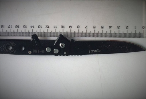 Mang roi điện ra "khoe" rồi đâm chết người ngồi nhậu bàn bên cạnh