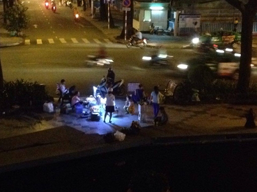 Tạm đình chỉ công tác Thiếu úy trong clip xô xát với người bán hàng rong