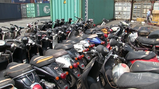 Phát hiện nhiều container chứa hàng nhập lậu trị giá cả trăm tỷ đồng