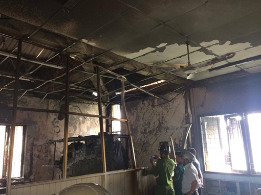 Cháy phòng nghỉ ngơi của giáo viên trường THCS Trần Quốc Tuấn