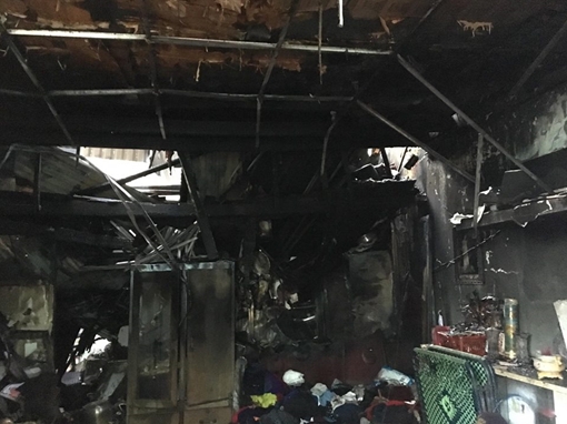 Mẹ và hai con gái tử vong trong căn nhà bùng cháy lúc rạng sáng