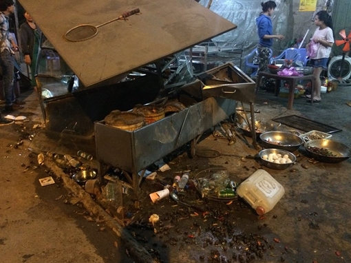 Lớn tiếng thách thức sau khi tông sập quán ốc