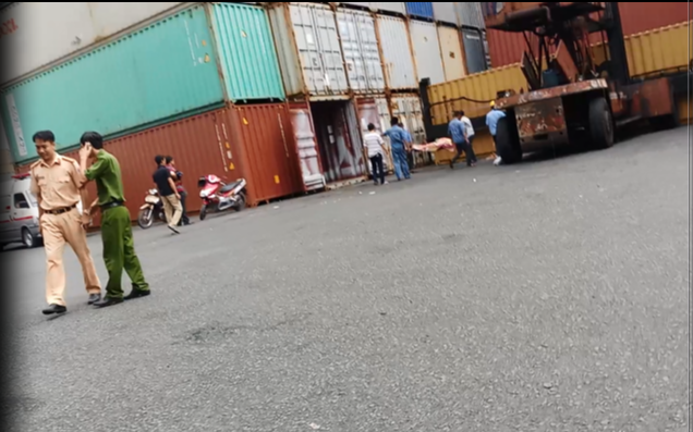 Tài xế bị thùng container trong cảng ép tử vong 