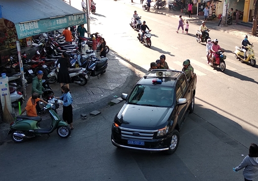 Khống chế đối tượng dùng kim tiêm đâm người đi đường 