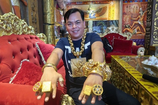 "Người đeo vàng nhiều nhất Việt Nam" tham gia tổ chức, sử dụng ma túy?