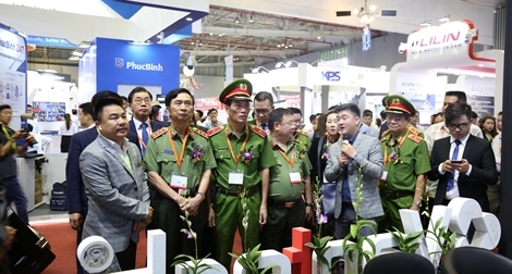 Khai mạc triển lãm quốc tế về kỹ thuật, phương tiện PCCC hiện đại