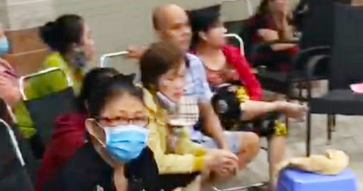 Bắt hàng chục con bạc sát phạt trong sòng bài trực tuyến