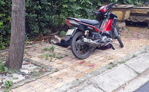 Nam sinh viên tử vong với con dao cắm trên ngực có dấu hiệu tự tử