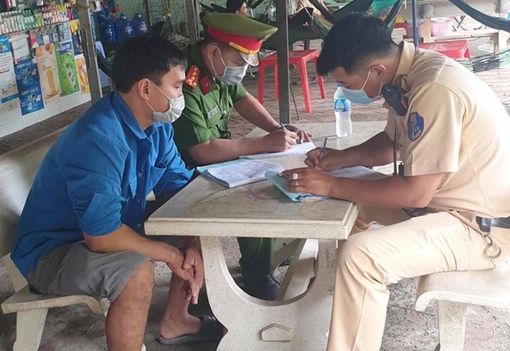 Tài xế bị phạt 35 triệu đồng vì sử dụng ma túy 