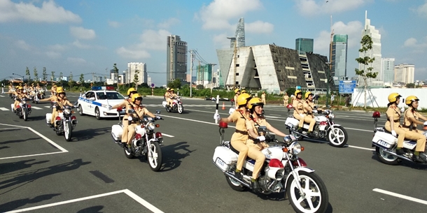 Mới lạ trong đội hình nữ CSGT dẫn đoàn vừa ra mắt